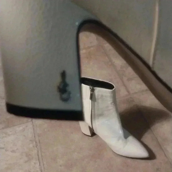 Sam Edelman Hilty Off White Patent Leather Ankle Boot Size 5 - Picture 5 of 7